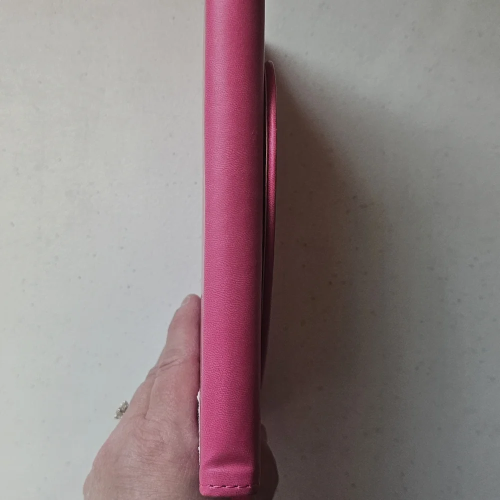 N/A vibrant pink